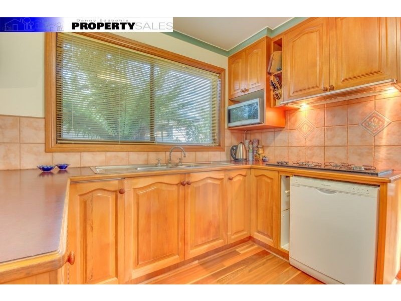 7 Hall Court, Newborough VIC 3825