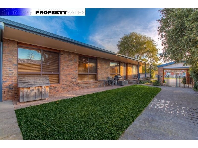 7 Hall Court, Newborough VIC 3825