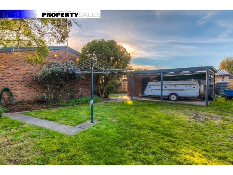 7 Hall Court, Newborough VIC 3825