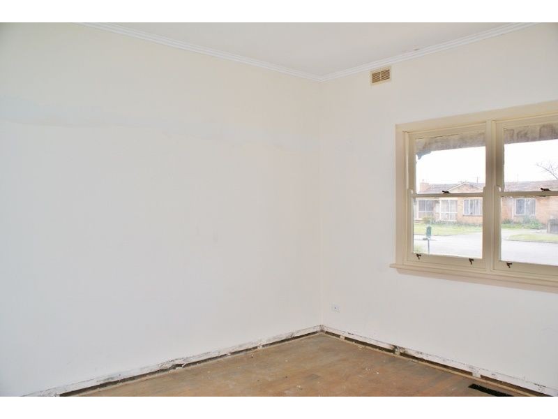 89 Hennessey Street, Moe VIC 3825