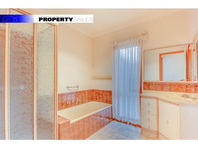 2/25 Monash Road, Newborough VIC 3825