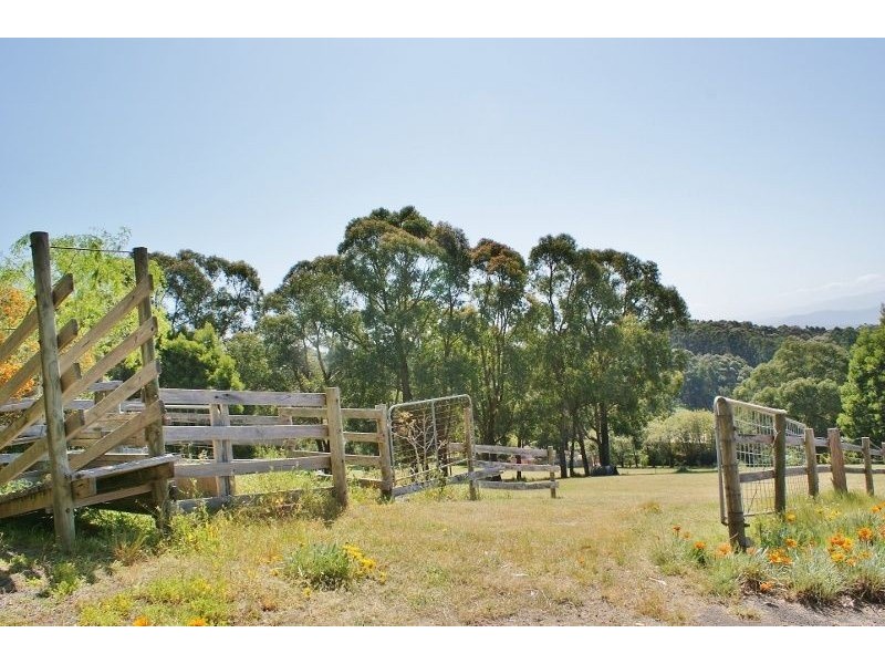 30 Chalk Road, Moe South VIC 3825