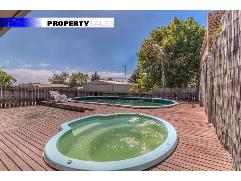 73 Coalville Road, Moe VIC 3825