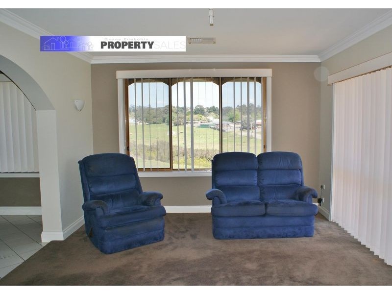 112a Narracan Drive, Newborough VIC 3825