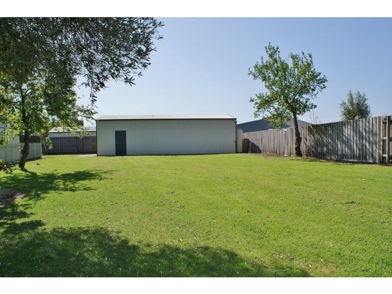 112a Narracan Drive, Newborough VIC 3825