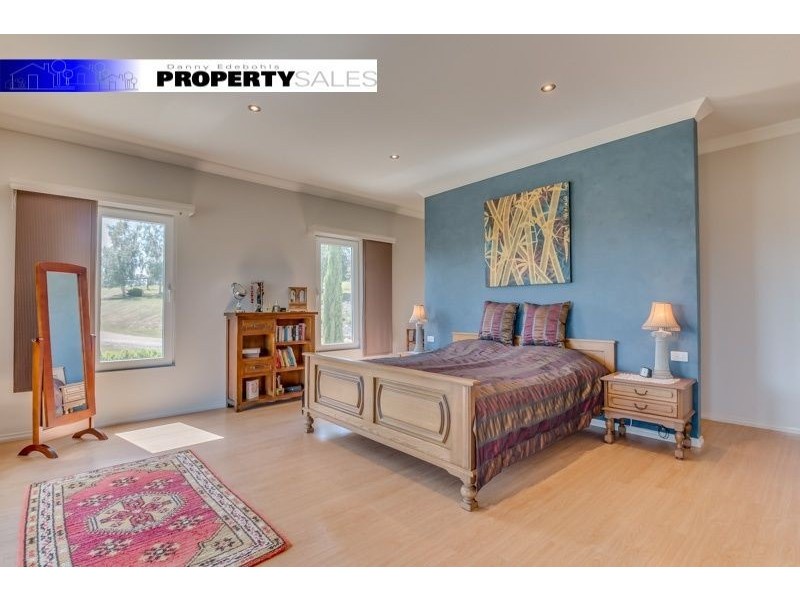 34 Pineridge Road, Moe South VIC 3825