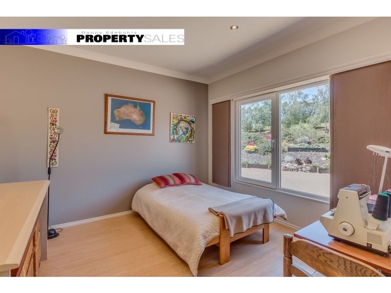 34 Pineridge Road, Moe South VIC 3825