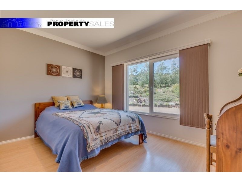 34 Pineridge Road, Moe South VIC 3825