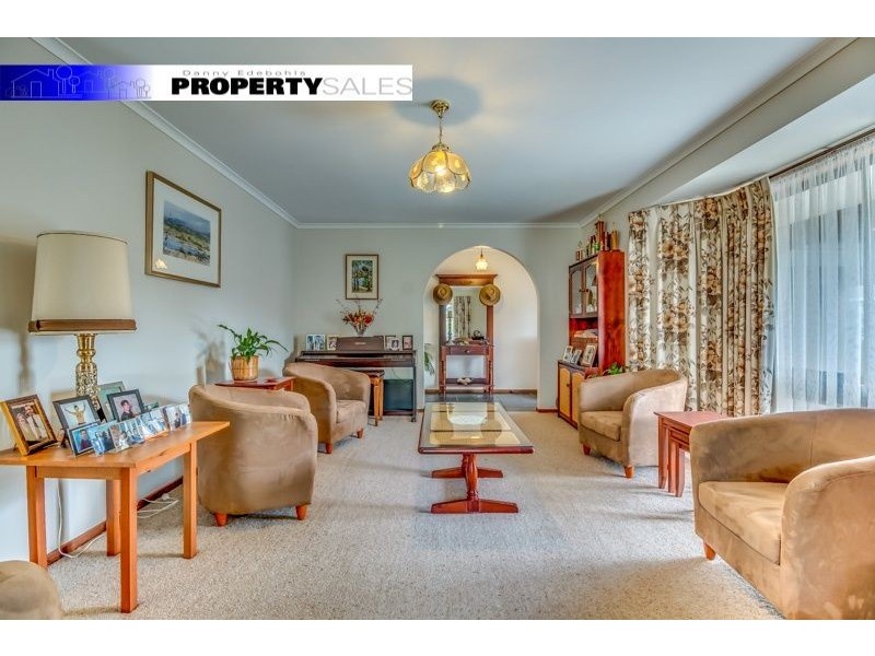 4 Crowe Court, Newborough VIC 3825