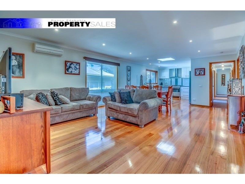 1 Cross Street, Newborough VIC 3825
