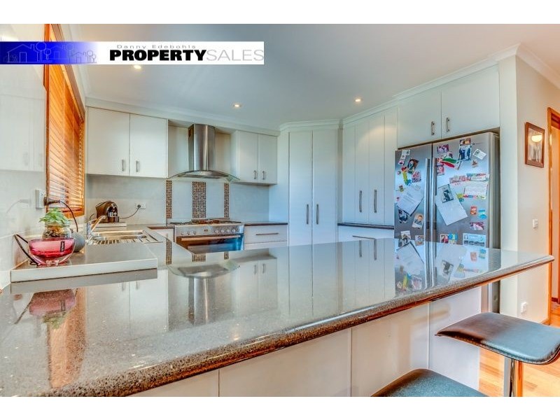 1 Cross Street, Newborough VIC 3825