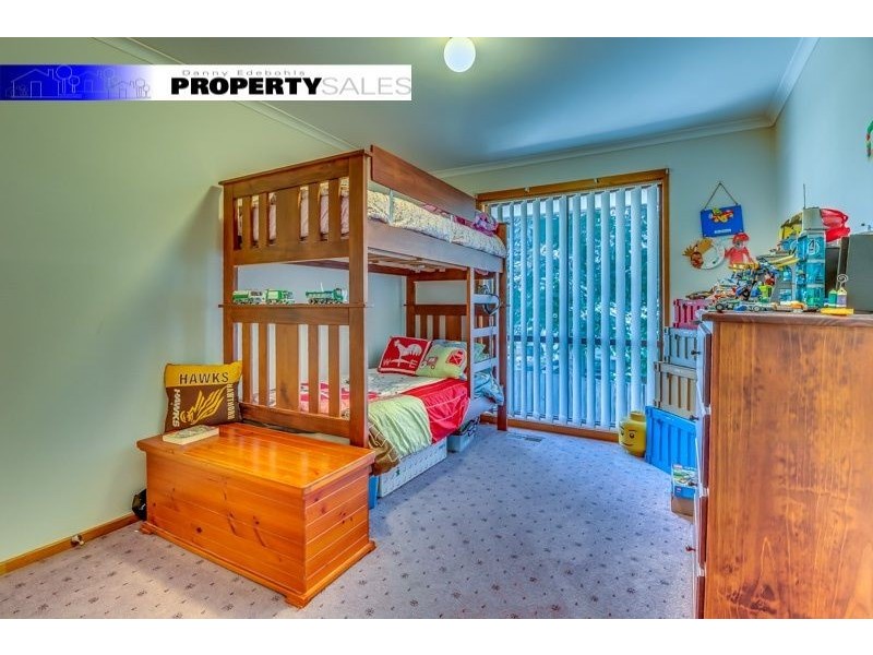 1 Cross Street, Newborough VIC 3825