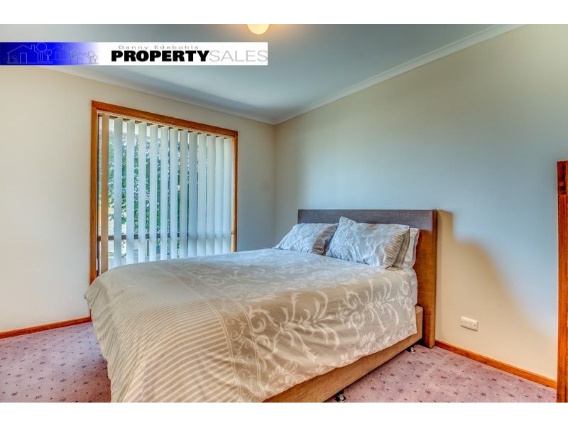 1 Cross Street, Newborough VIC 3825