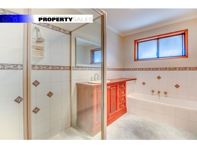 1 Cross Street, Newborough VIC 3825