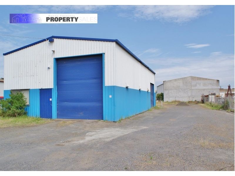 42 Saxtons Drive, Moe VIC 3825