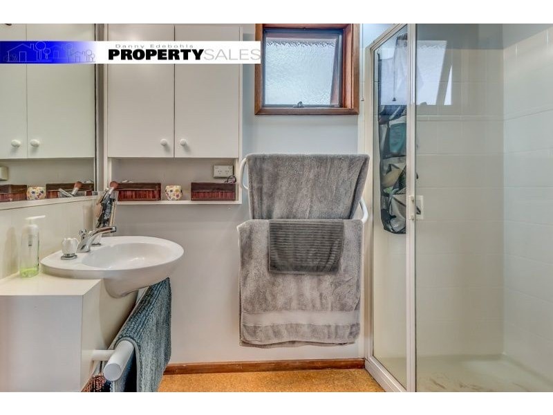8 Colli Drive, Newborough VIC 3825