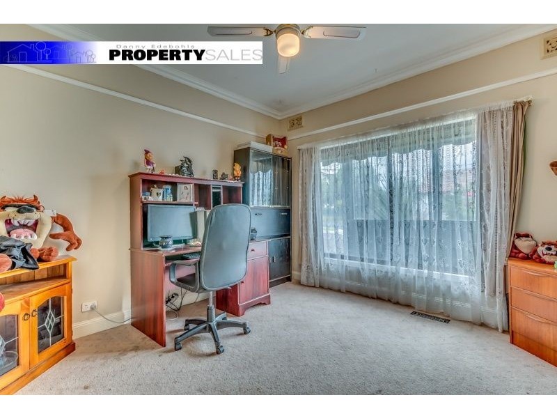 10 William Street, Newborough VIC 3825
