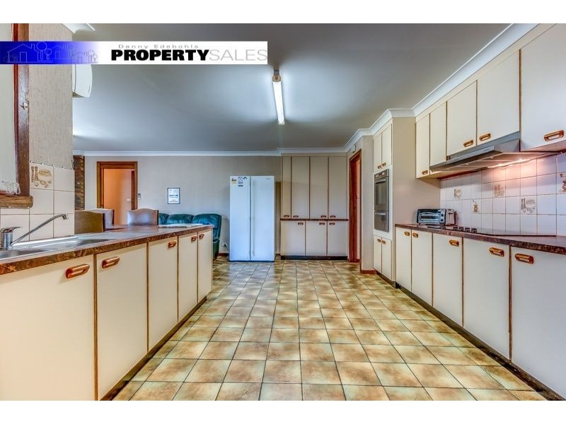 55 Yasmin Drive, Hernes Oak VIC 3825