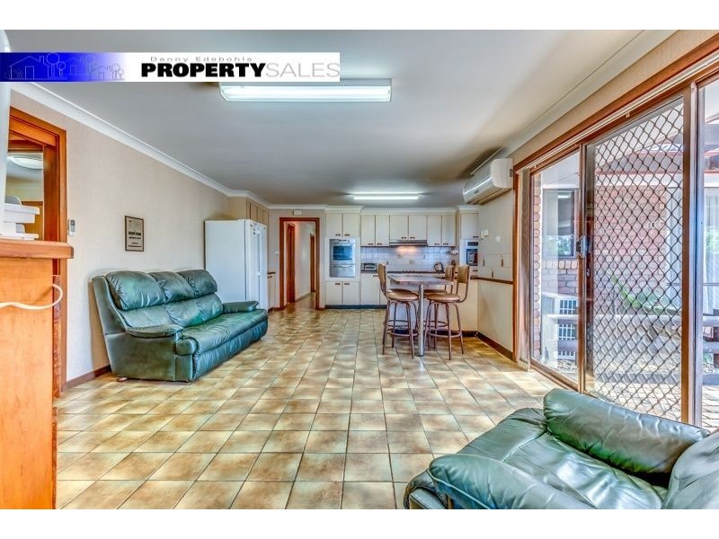 55 Yasmin Drive, Hernes Oak VIC 3825