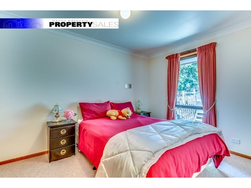 55 Yasmin Drive, Hernes Oak VIC 3825