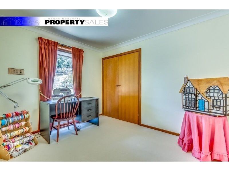 55 Yasmin Drive, Hernes Oak VIC 3825