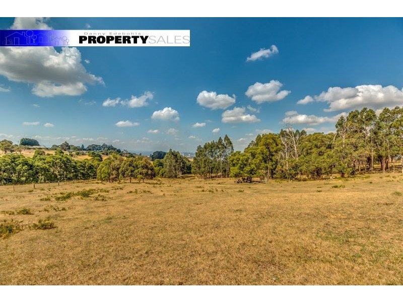 55 Yasmin Drive, Hernes Oak VIC 3825