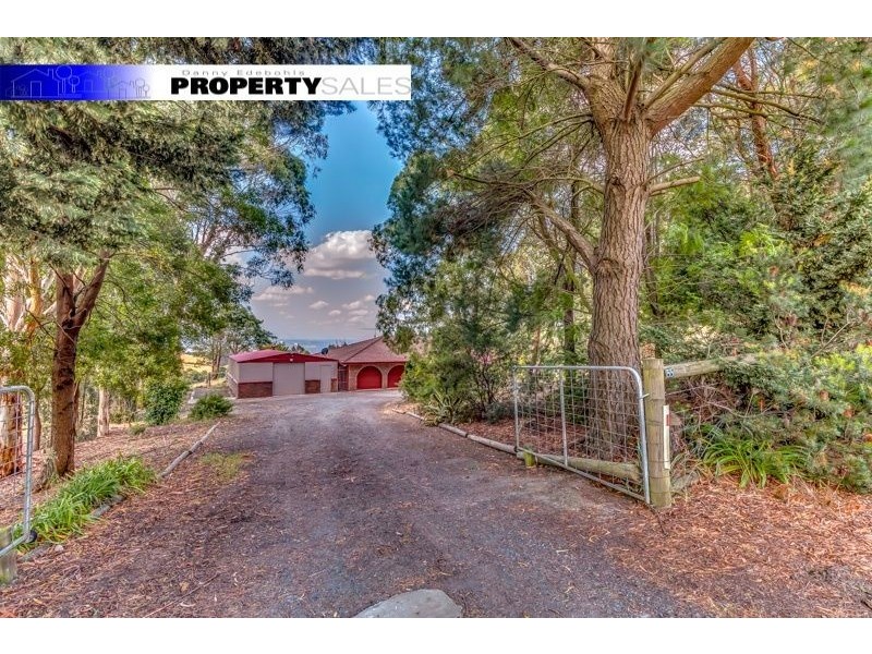 55 Yasmin Drive, Hernes Oak VIC 3825