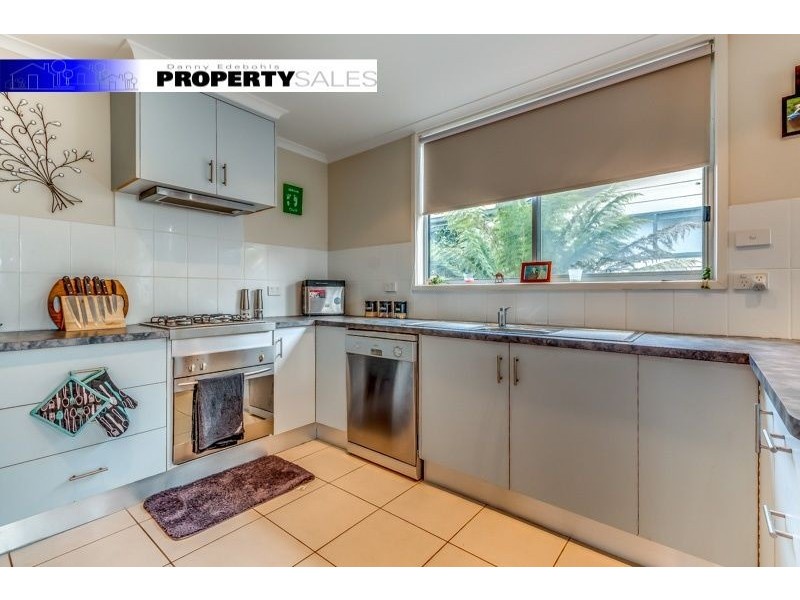 38 Boolarra Avenue, Newborough VIC 3825