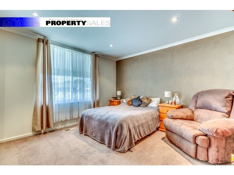 38 Boolarra Avenue, Newborough VIC 3825