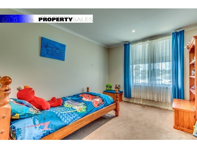 38 Boolarra Avenue, Newborough VIC 3825