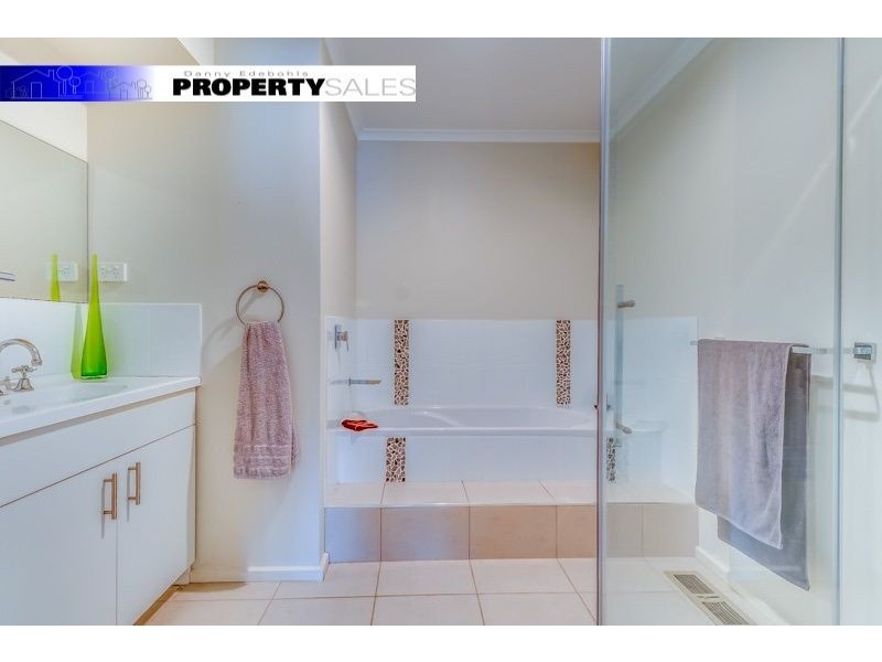 38 Boolarra Avenue, Newborough VIC 3825