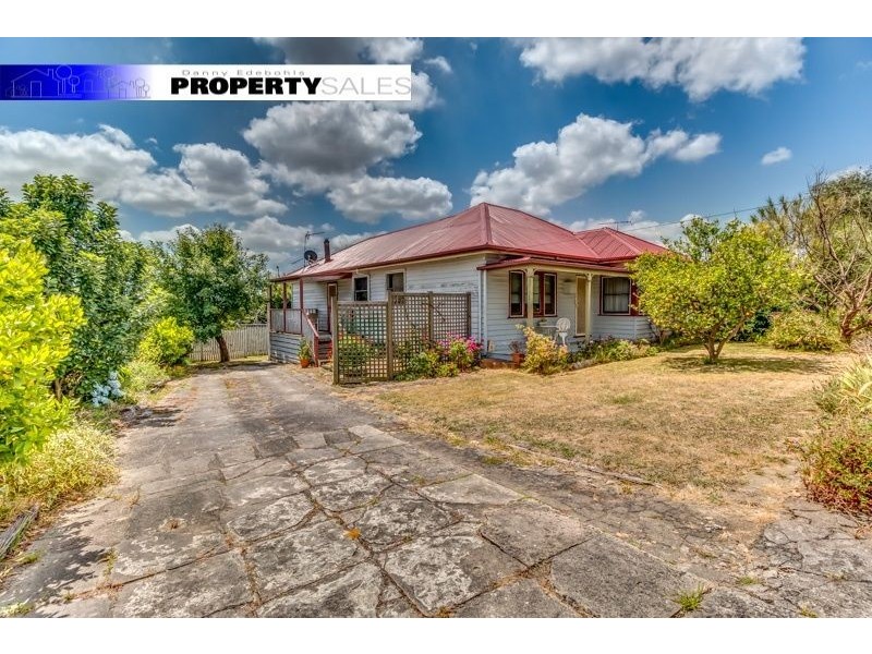 9 Cross Street, Newborough VIC 3825
