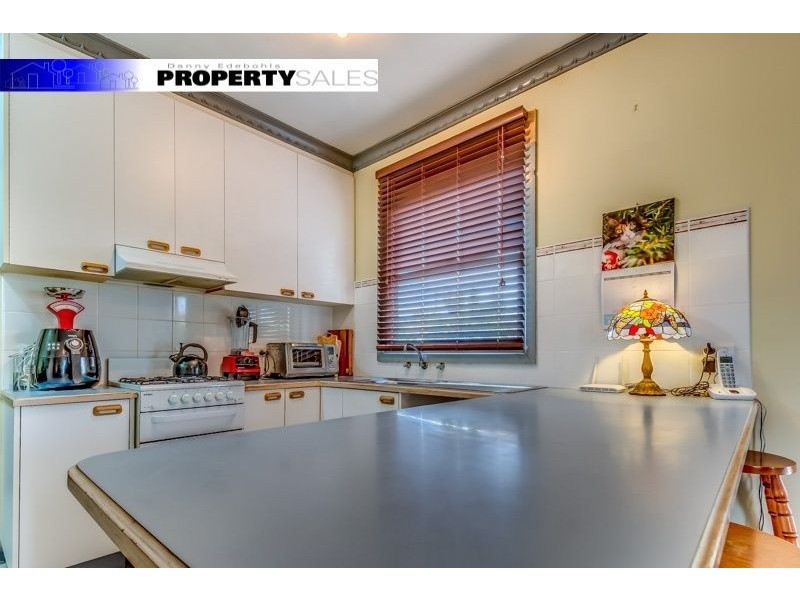 9 Cross Street, Newborough VIC 3825