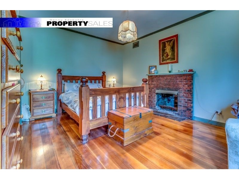 9 Cross Street, Newborough VIC 3825