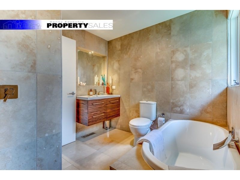 36 Smallburn Avenue, Newborough VIC 3825