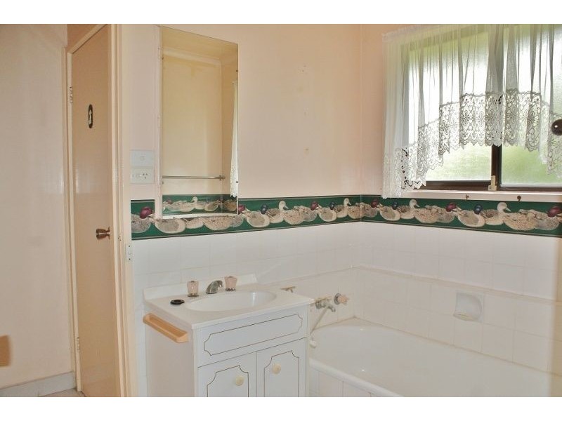 100 Torres Street, Newborough VIC 3825