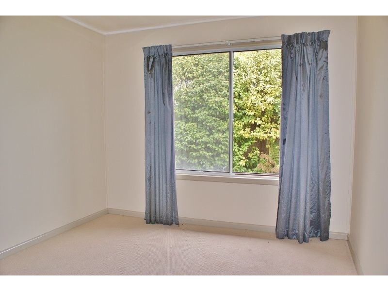 6 Koornalla Street, Newborough VIC 3825