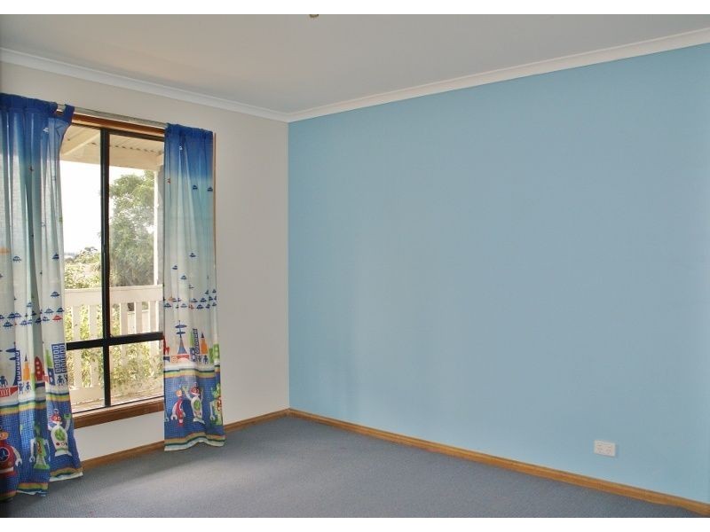 27 Hazelwood Street, Trafalgar East VIC 3824