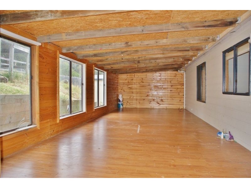 27 Hazelwood Street, Trafalgar East VIC 3824