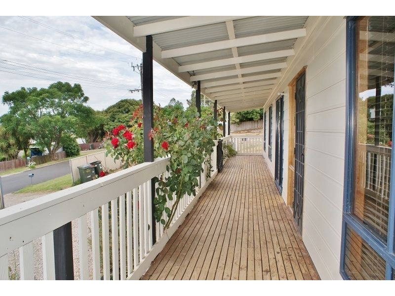 27 Hazelwood Street, Trafalgar East VIC 3824