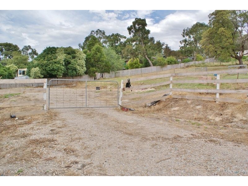 27 Hazelwood Street, Trafalgar East VIC 3824