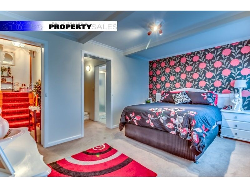 9 Avon Court, Newborough VIC 3825