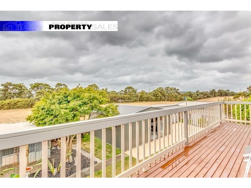 9 Avon Court, Newborough VIC 3825