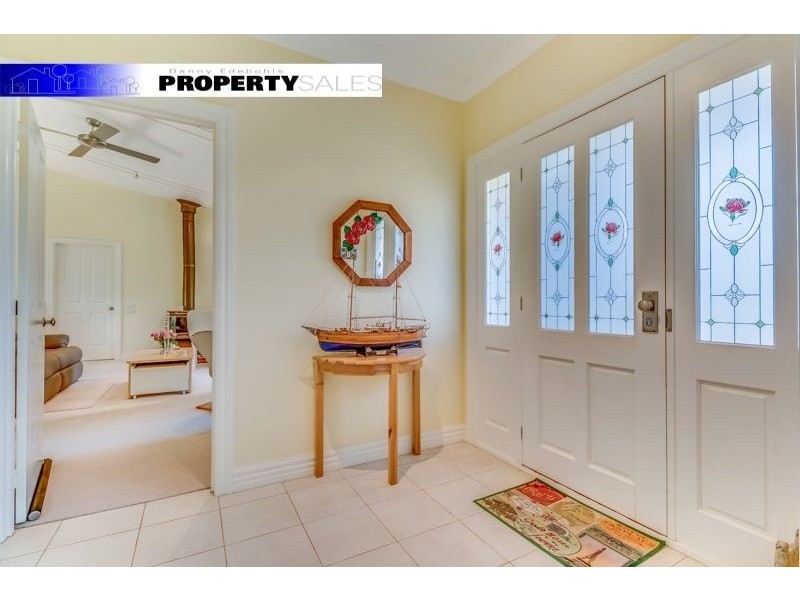 38 Whitelaw Court, Rawson VIC 3825