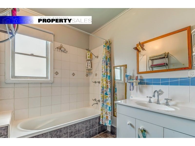 10 Mirboo Street, Newborough VIC 3825