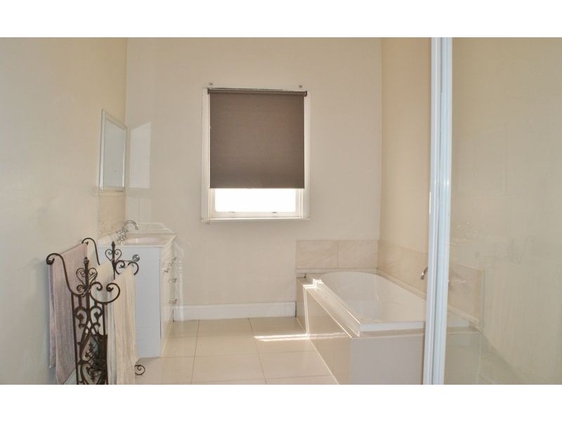 1 Murray Road, Newborough VIC 3825