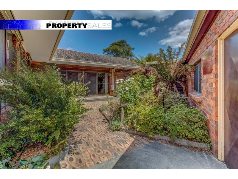 13 Dudley Court, Newborough VIC 3825