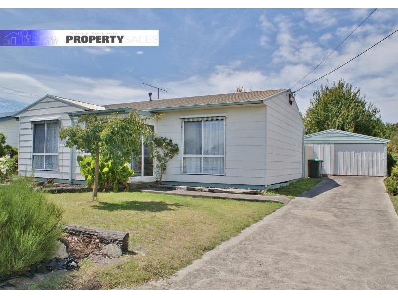 43 Boolarra Avenue, Newborough VIC 3825