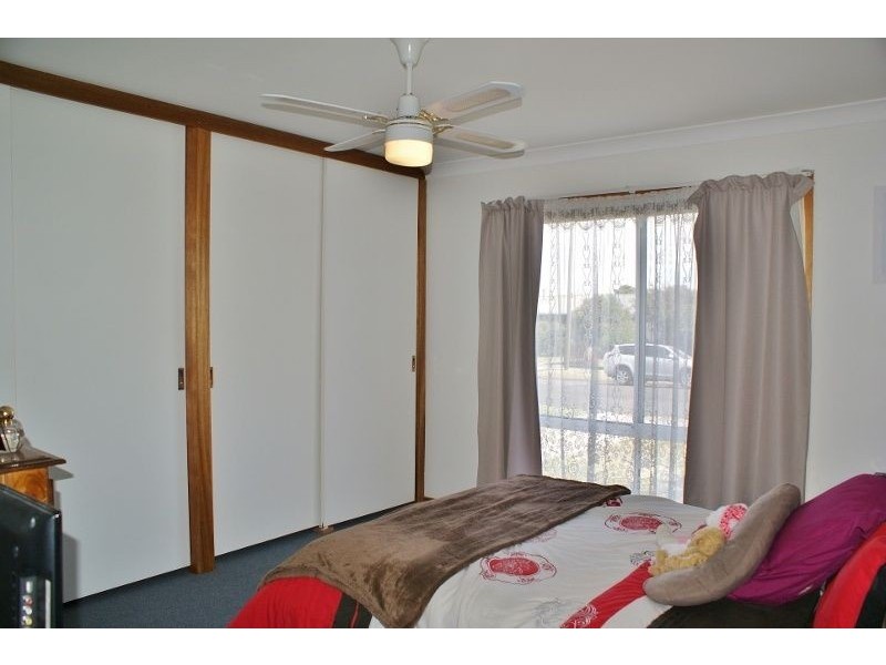 43 Boolarra Avenue, Newborough VIC 3825