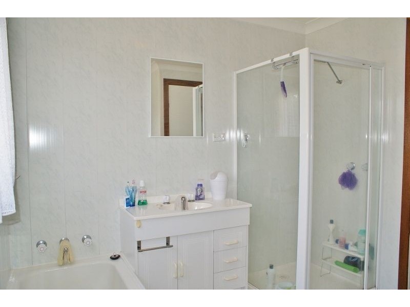 43 Boolarra Avenue, Newborough VIC 3825